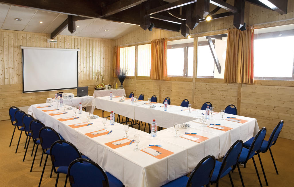 Hotel Club Mmv Les Bergers **** Alpe d'Huez Bagian luar foto